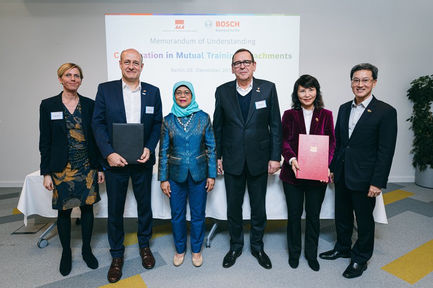 Bosch Rexroth stärkt mit Ausbildung und Know-How für Industrie 4.0 Singapurs Innovationskraft